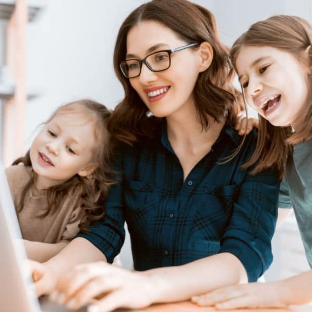 young-mother-with-kids