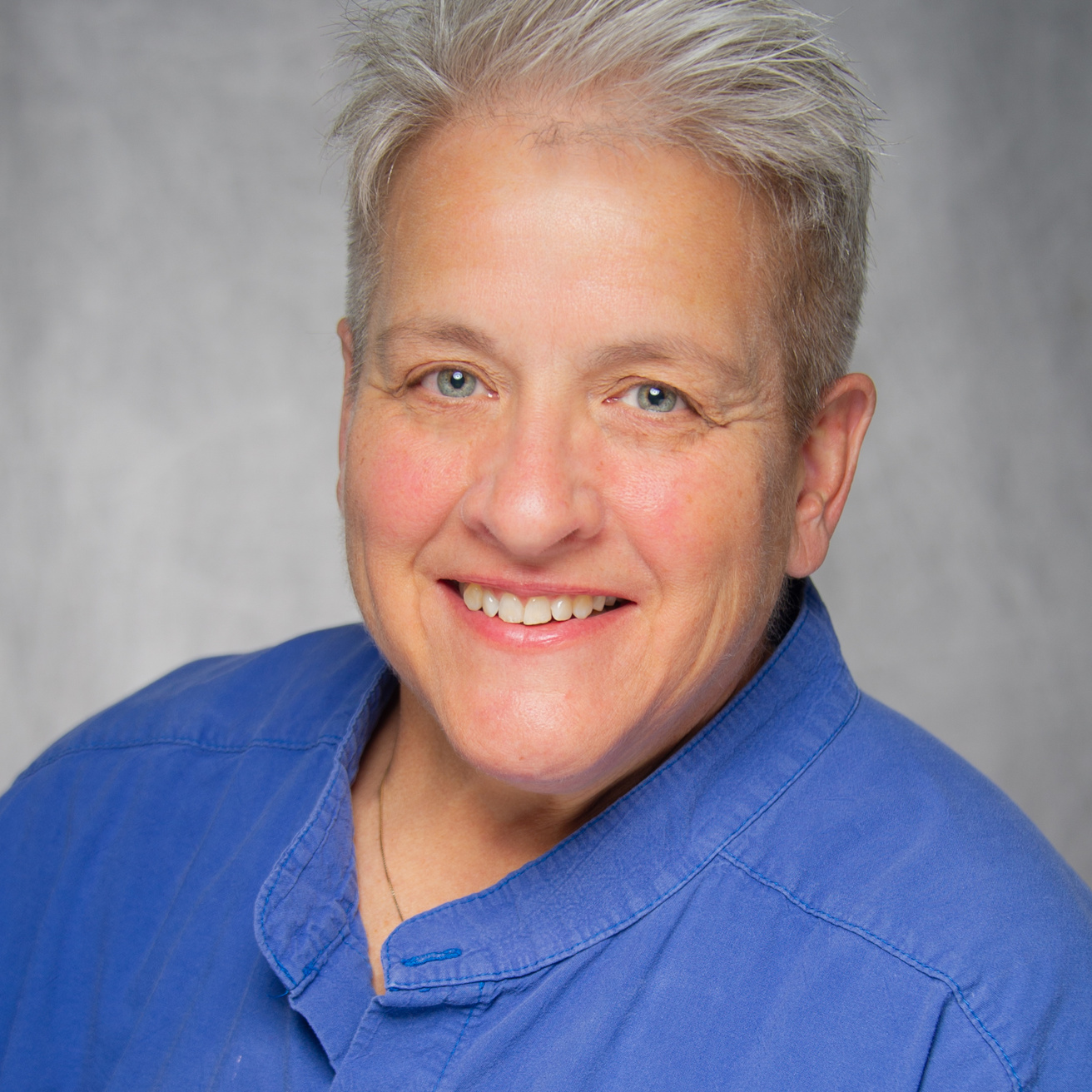 Judy Warth portrait photo