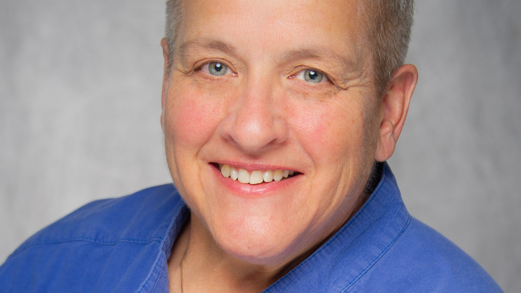 Judy Warth portrait photo